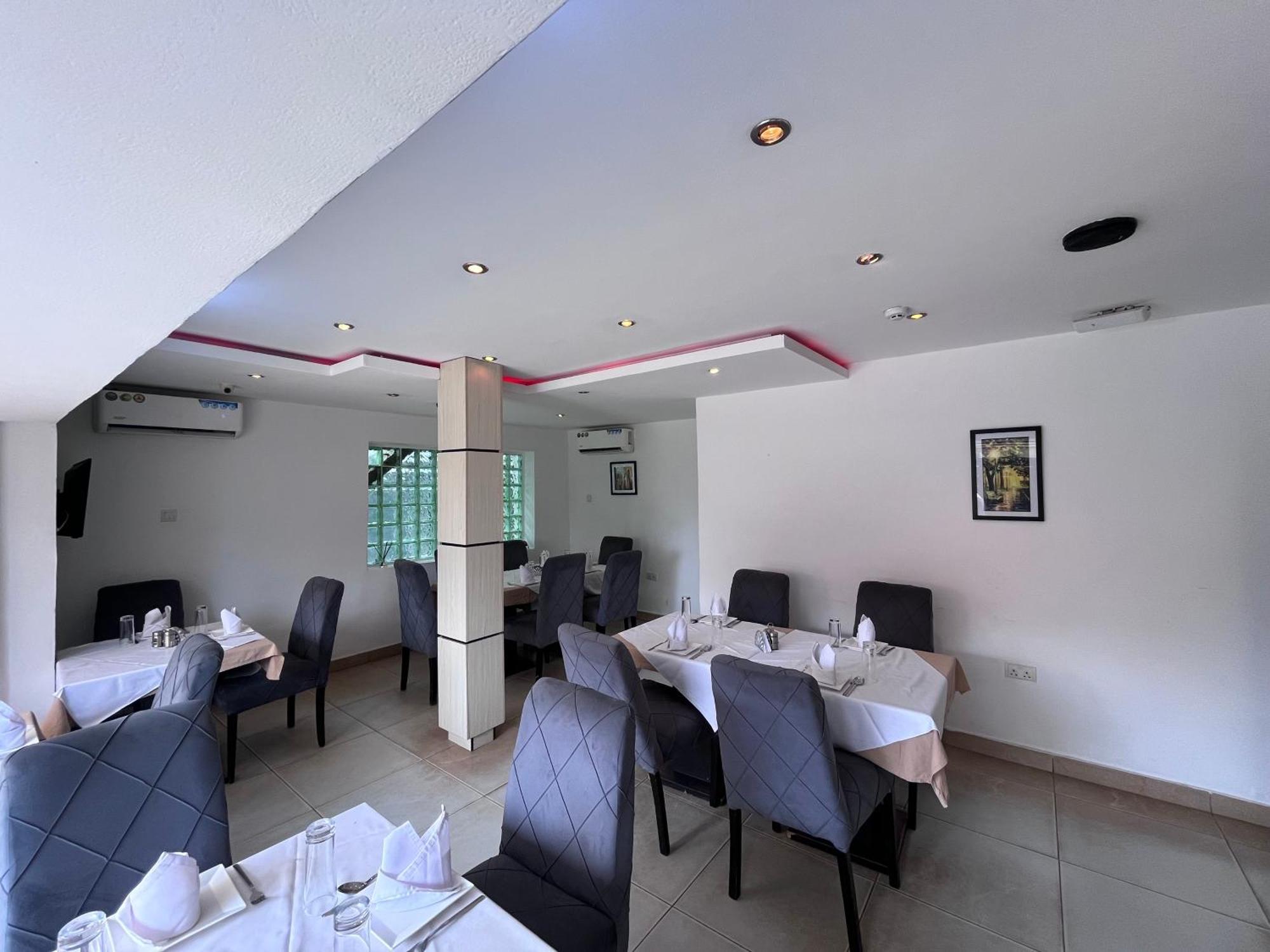 Blackwood Hotels Ikeja Bagian luar foto