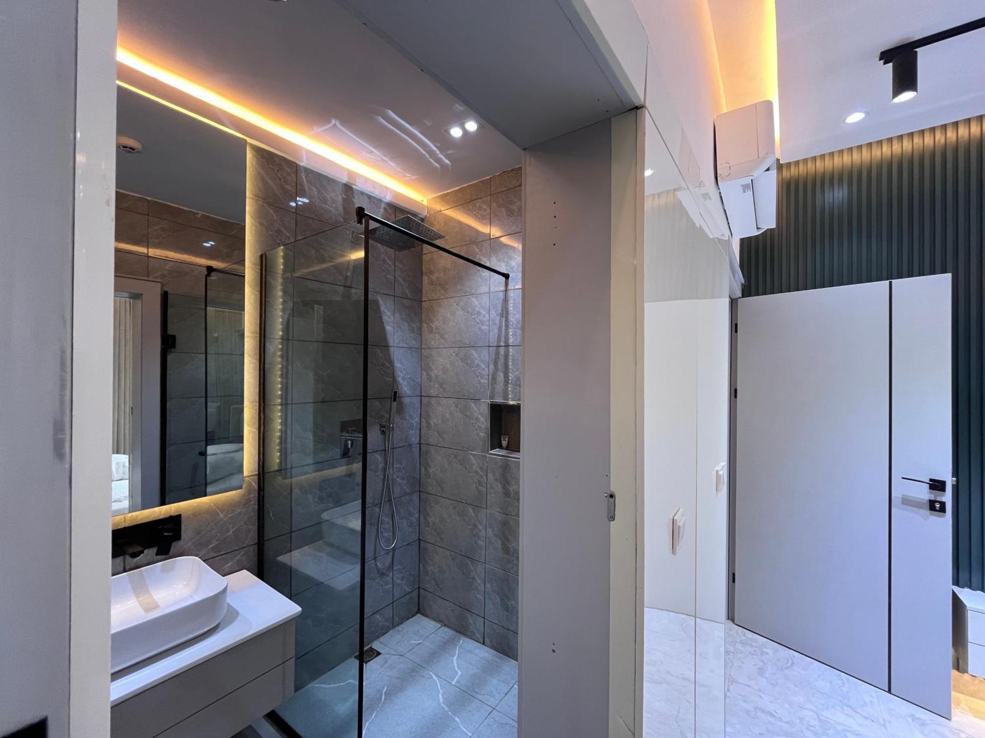 Blackwood Hotels Ikeja Bagian luar foto