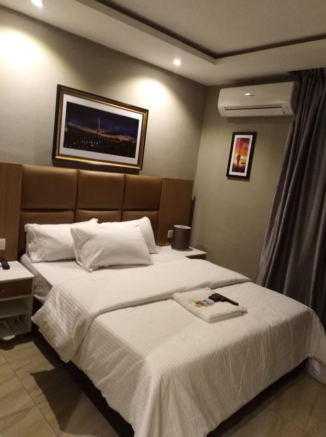 Blackwood Hotels Ikeja Bagian luar foto